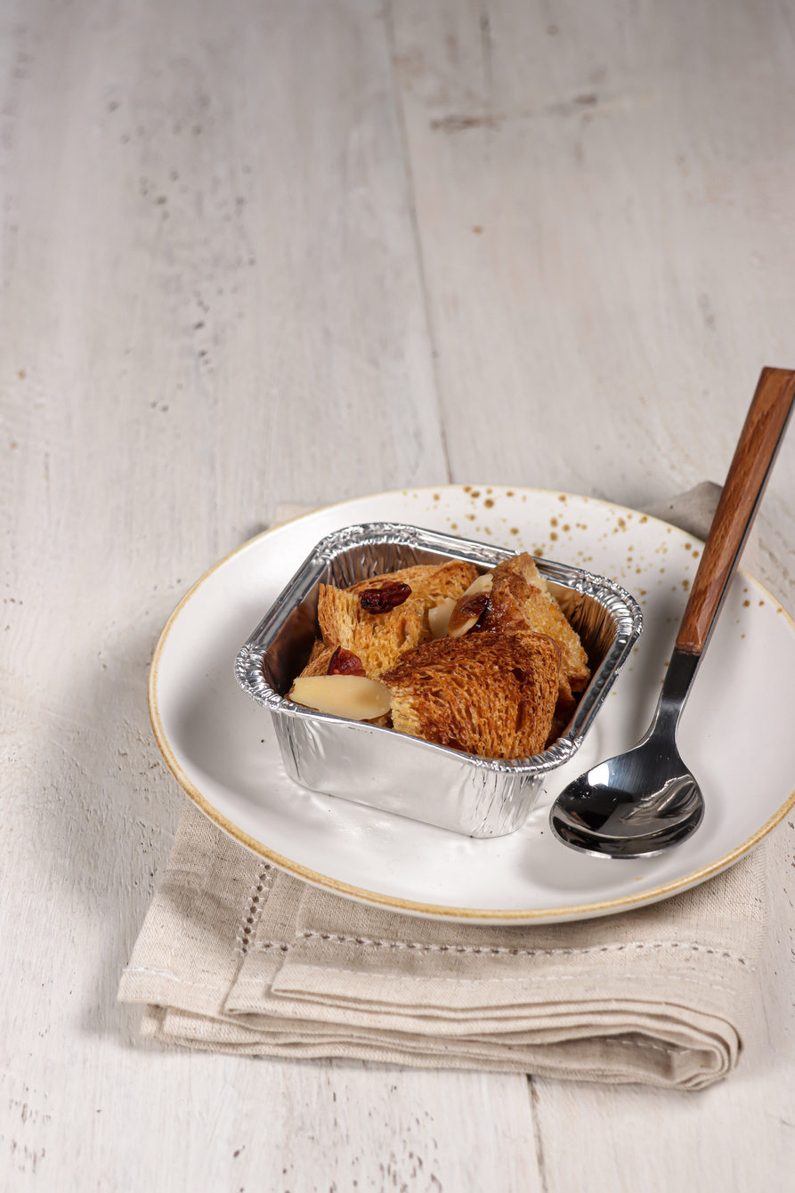 Bread pudding or puding roti tawar